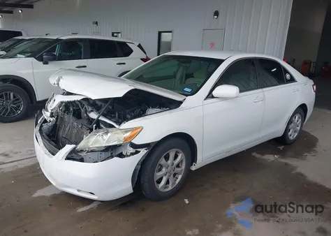2007 Toyota Camry Le z USA, uszkodzony, nr VIN 4T1BE46K47U595735